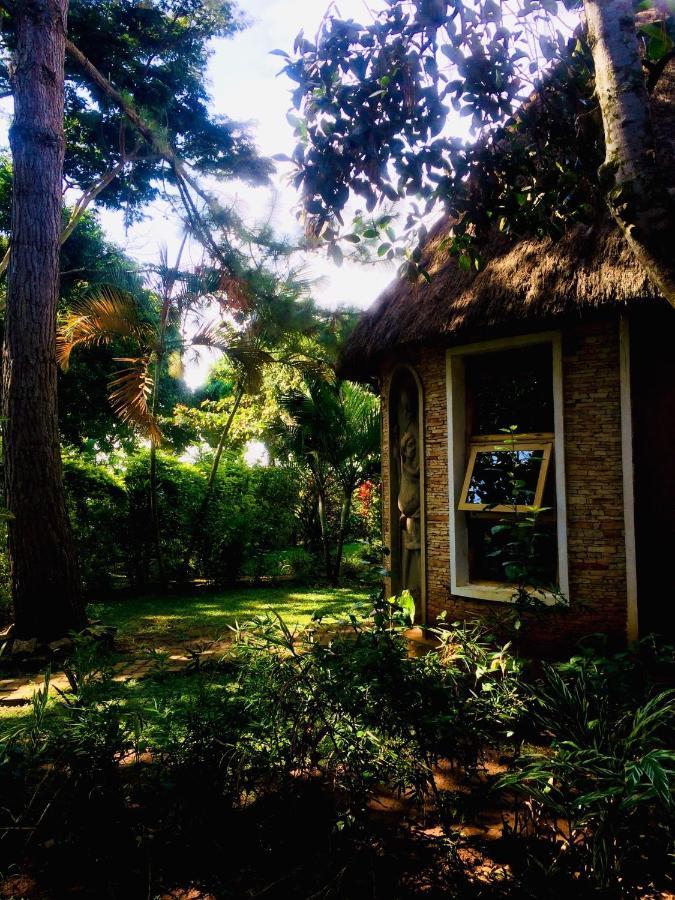 Kaz Garden Cottages Entebbe Exterior photo