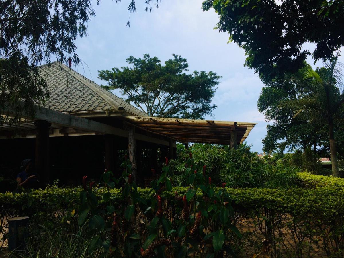 Kaz Garden Cottages Entebbe Exterior photo