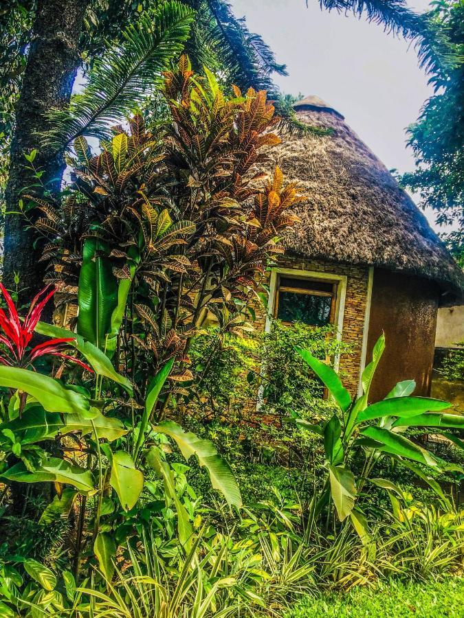 Kaz Garden Cottages Entebbe Exterior photo