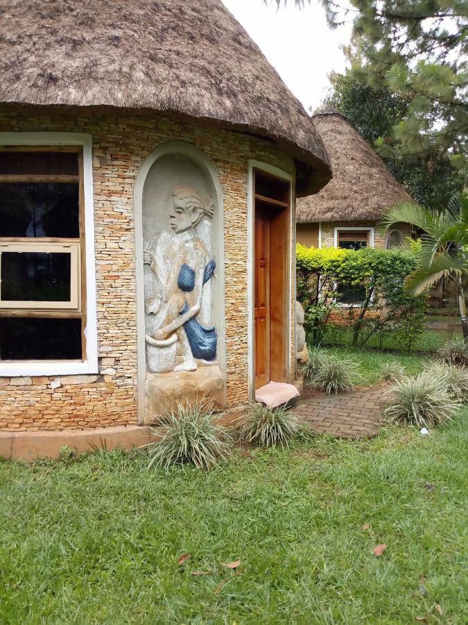 Kaz Garden Cottages Entebbe Exterior photo